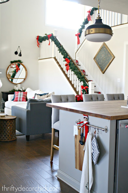 A tour of our (new!) Christmas home from Thrifty Decor Chick