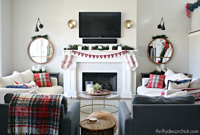 A tour of our (new!) Christmas home from Thrifty Decor Chick