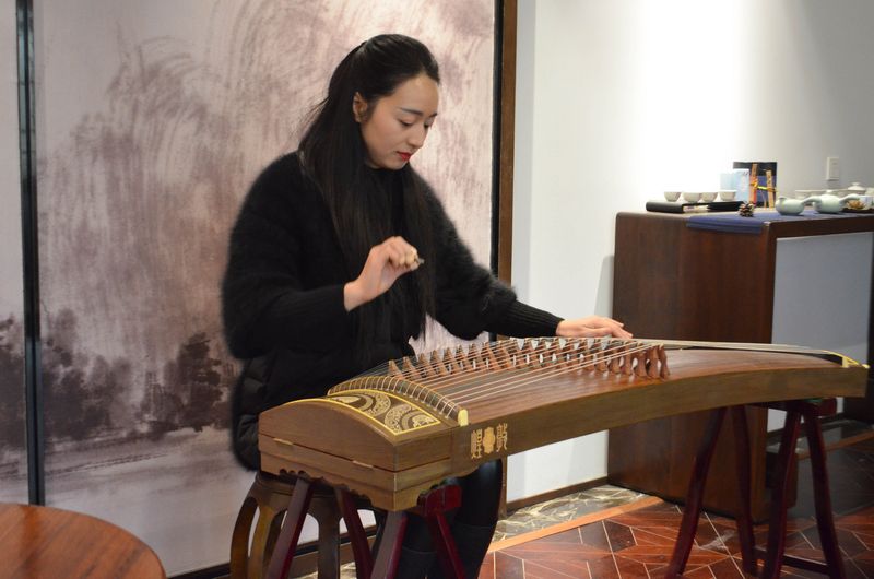 Hangzhou, Surrounded By Green Tea Fields, Is Also China’s Silicon Valley