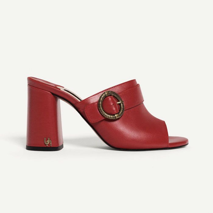 The Shoe Styles That Make Jeans Work-Appropriate