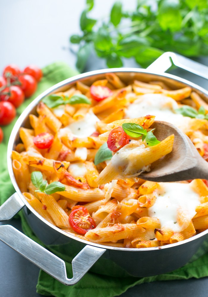Caprese Pasta Bake – The Petite Cook