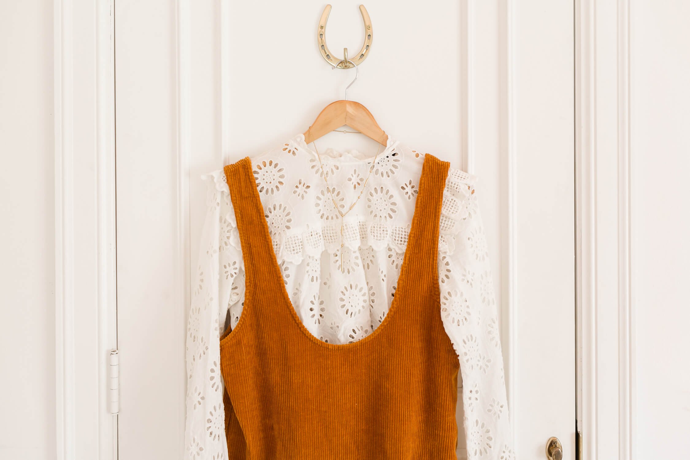 Spring Capsule Wardrobe Ideas – A Beautiful Mess