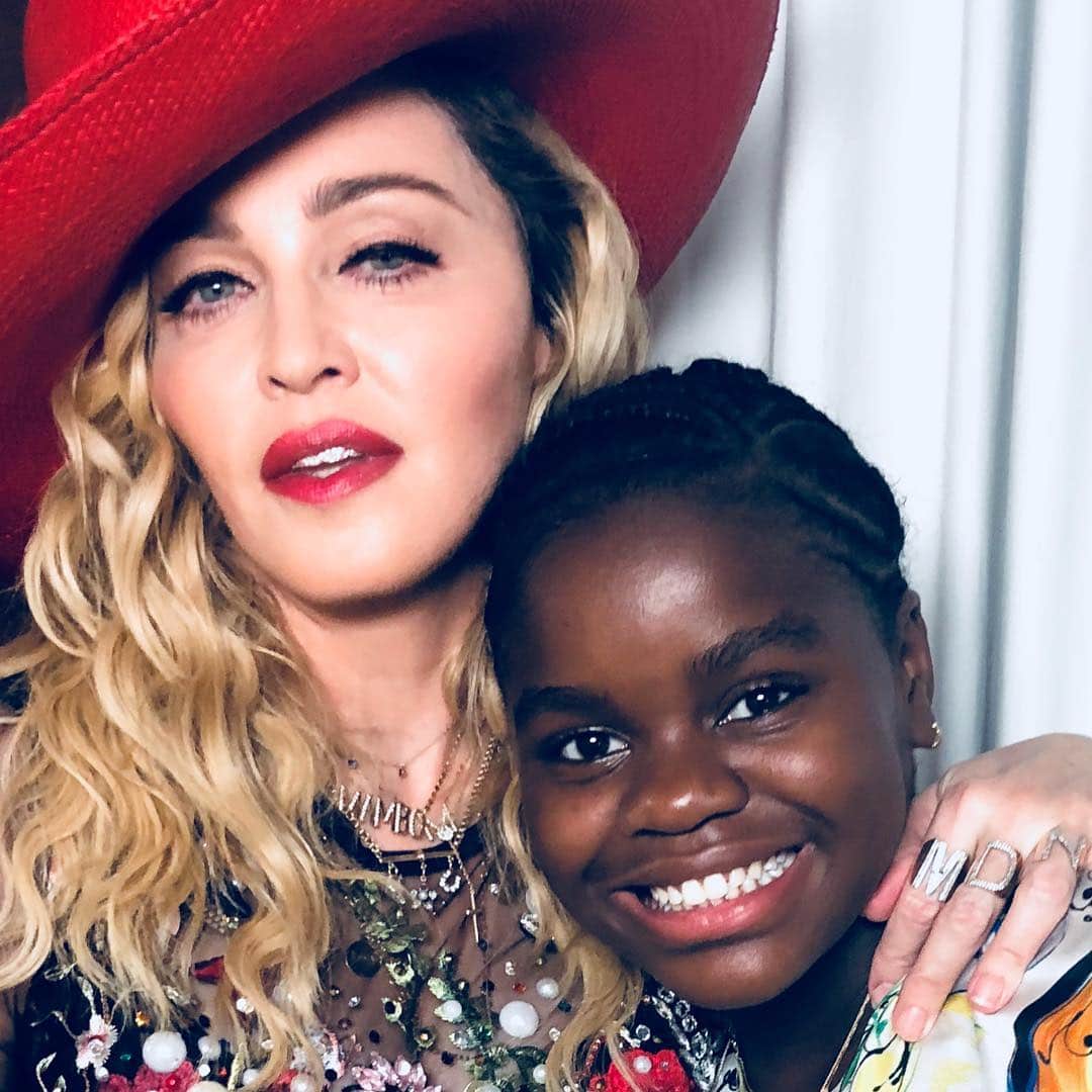 Singer Madonna With Her Children Moved to the Portuguese Palace of the 18th Century