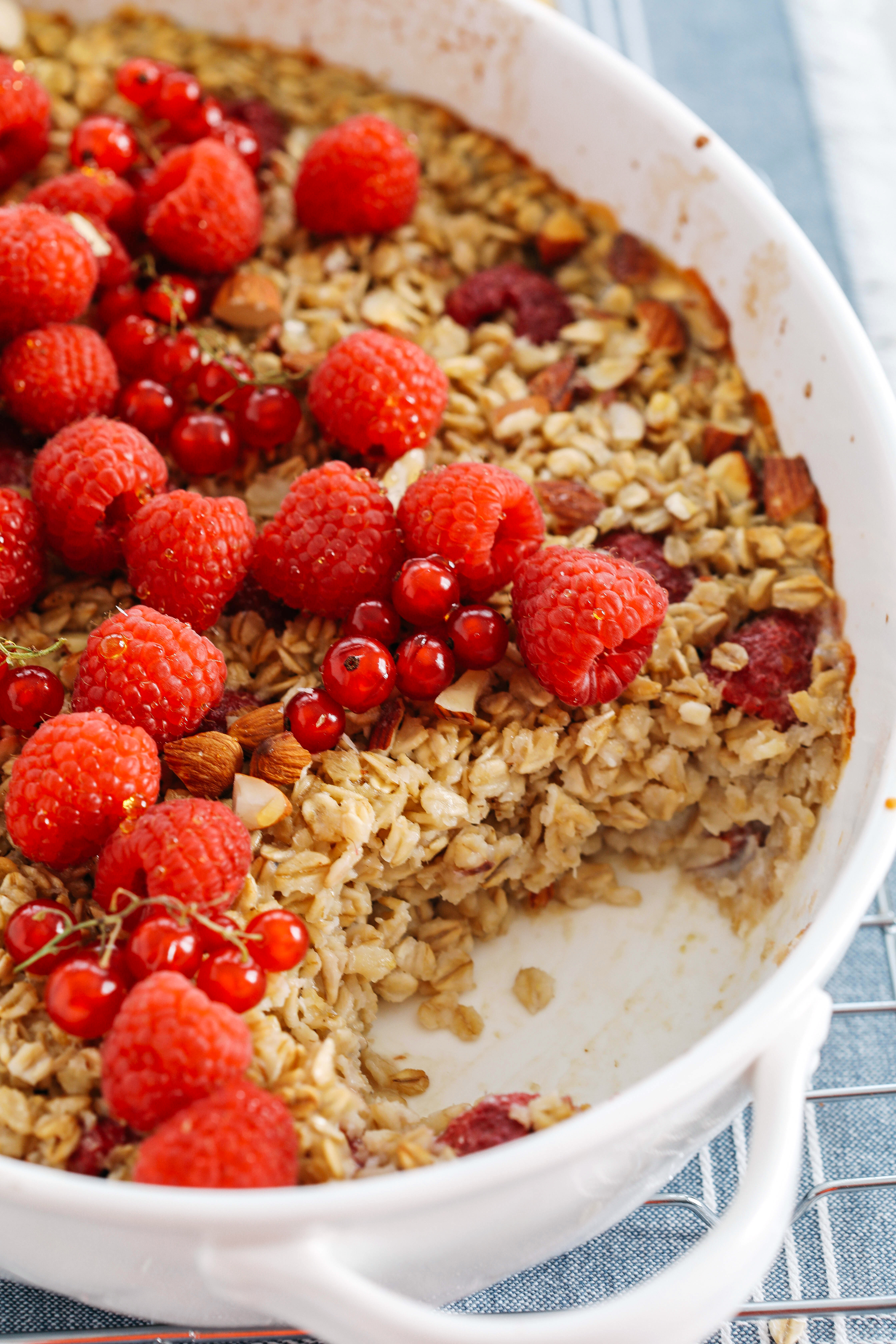 Healthy Breakfast Recipe: Raspberry Almond Baked Oatmeal