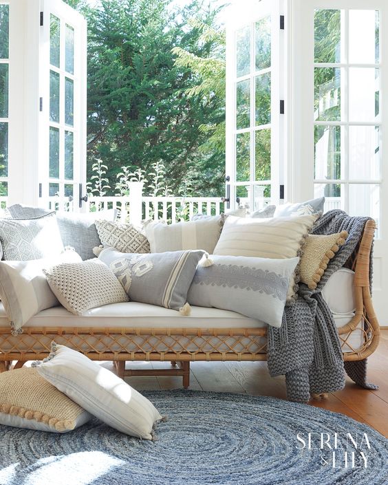 Bring Changes in Spring With Beach House Style Trend!