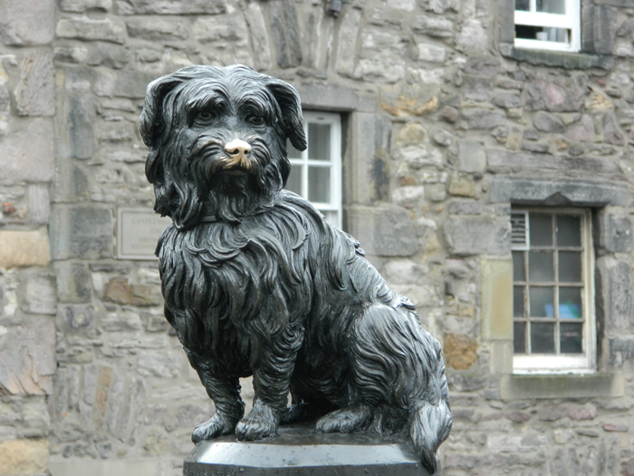 Travel to Edinburgh: Famous City of Ghosts and Legends