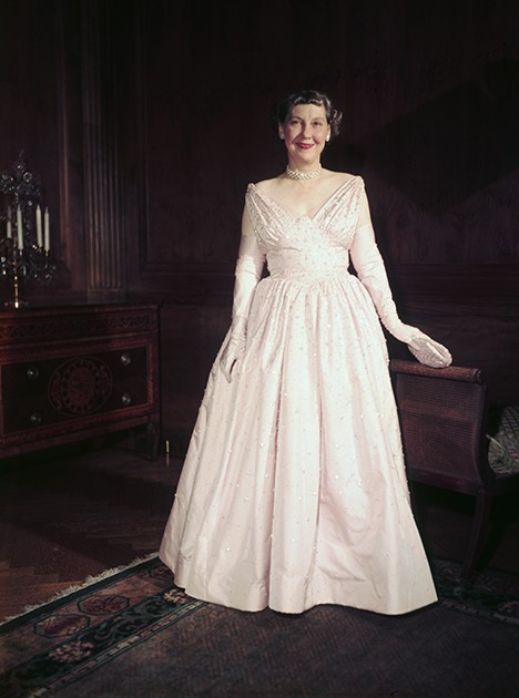 Battle Of Male and Female Colors. Seduce A Man And Forget About The War: why women were forced to love the pink color