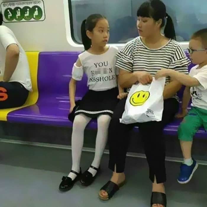 Weird Funny Street Fashion in China that People Just Generally Ignore it. Not Us Today :)