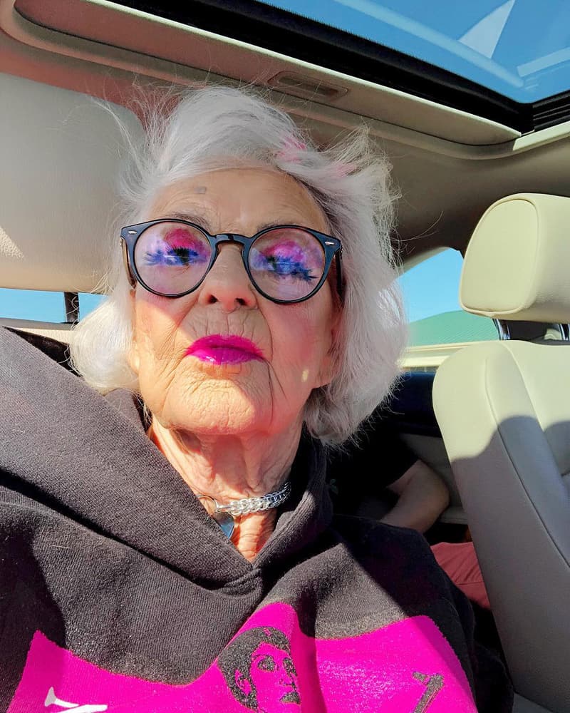 Amazing Baddie Winkle: 92 years is no reason to turn into an old woman!