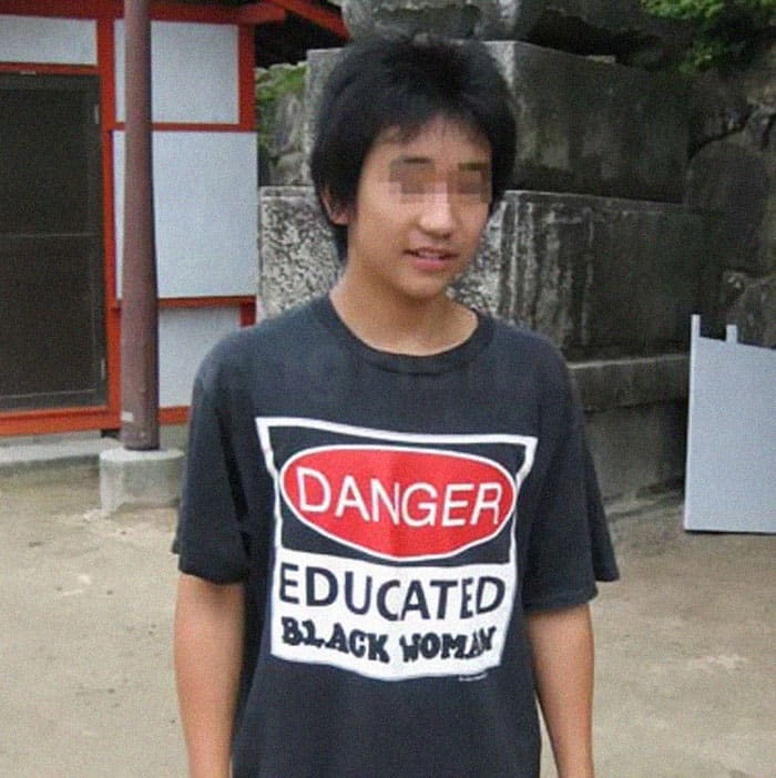 Weird Funny Street Fashion in China that People Just Generally Ignore it. Not Us Today :)