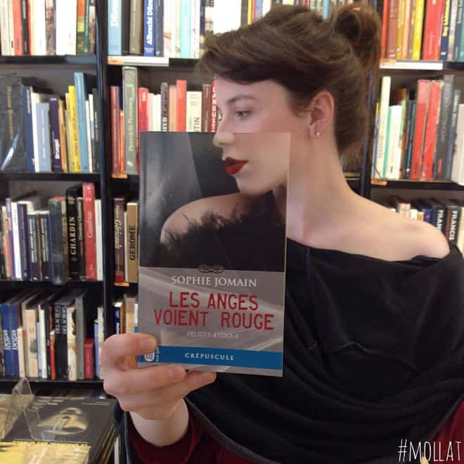 French Bookstore Librairie Mollat Customers Strategically Posing With Perfectly Matching Book Covers