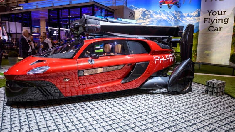 Dutch company unveils flying vehicle at car show
