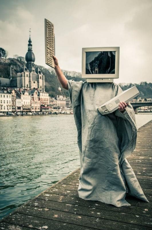 Series « VERY FAST TRIP » by Michaël Massart. What our society promotes today is thrown away the next day