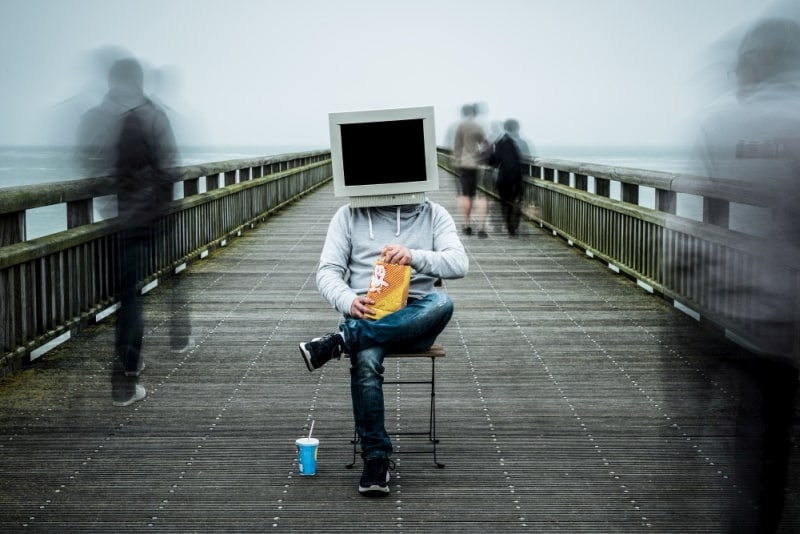 Series « VERY FAST TRIP » by Michaël Massart. What our society promotes today is thrown away the next day