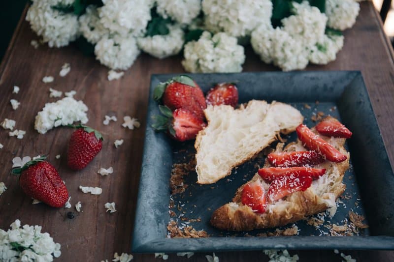 Strawberry Anti-Aging Top Food! Protects You From Aging.