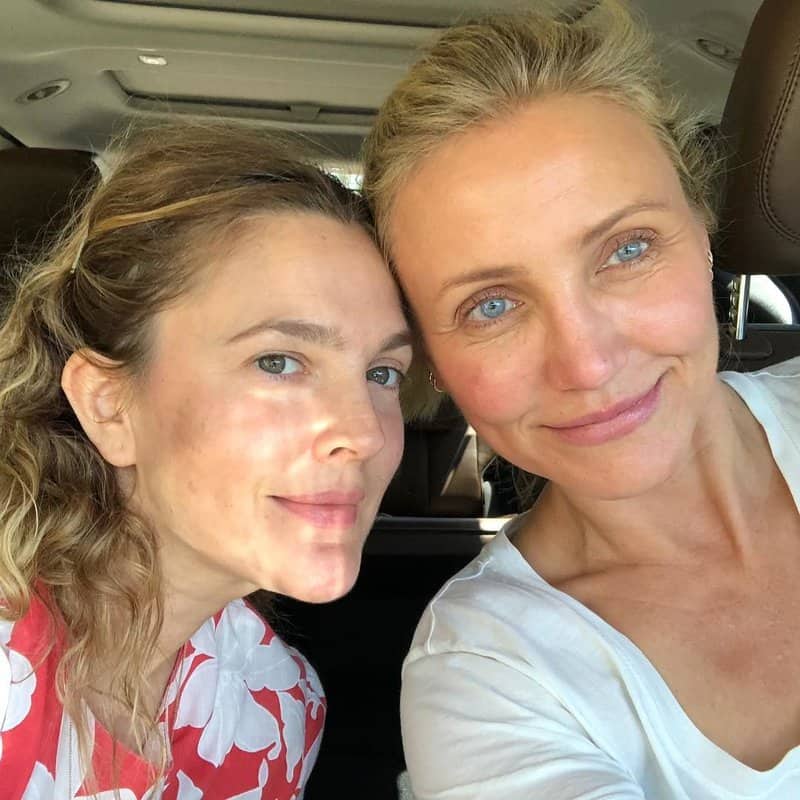 Top 10 Gorgeous Celebrities Selfie Without Makeup